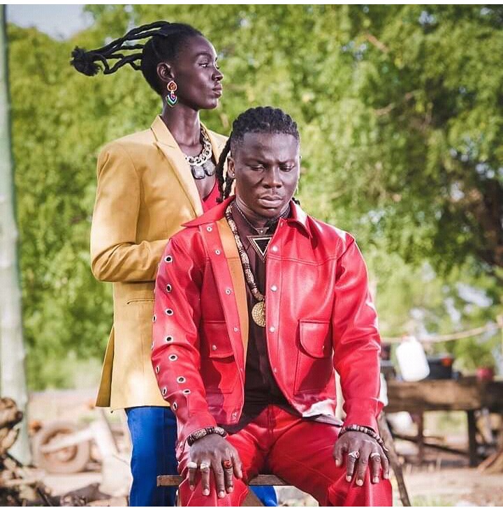 Stonebwoy releases an indigenous video for “Le Gba Gbe” on Anloga Junction album.